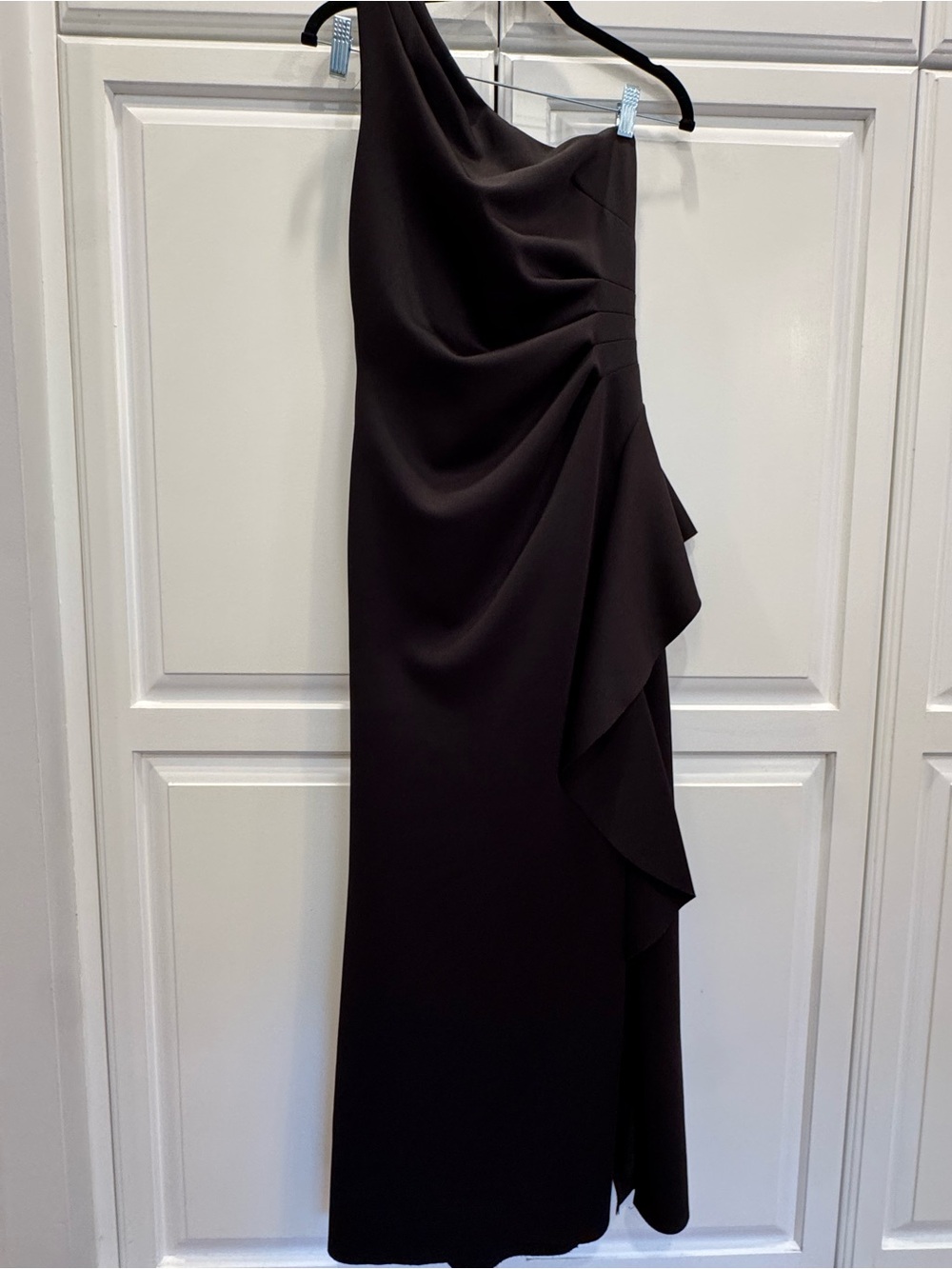 Xscape Petite Ruffled One-Shoulder Scuba Gown Size 6 - Picture 2 of 5